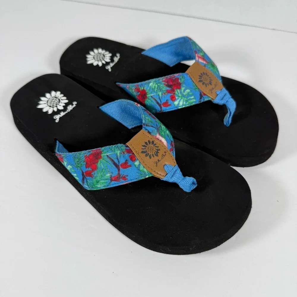 Yellow Box Flip Flops Blue with Pink Flamingos Size 7 1/2 7.5 Sandals Tropical - Picture 2 of 15